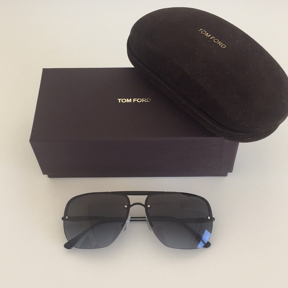 black square aviator sunglasses